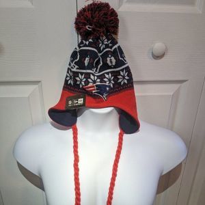 New Era NFL New England Patriots Jacquard Tassel Knit Hat with Pom